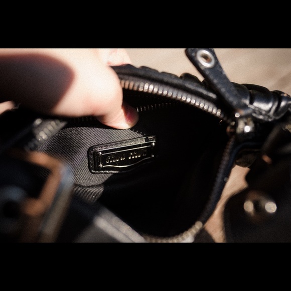 Like New Miu Miu Leather Shoulder bag - Picture 3 of 7